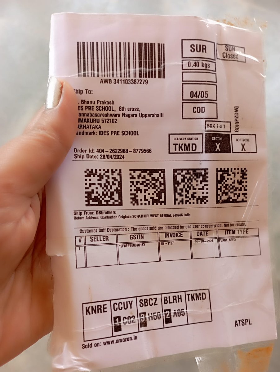 drbhanushetty's tweet photo. @amazonIN we ordered Hybrid black rose plant, but we get d normal red rose plant, for this we paid 175rs, is this your service to customer...
#onlinefraud #awfulservice https://t.co/o6gyyLfZnq