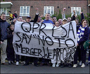 QPRReport's tweet photo. #OnThisDay in 2001: QPR and Wimbledon in merger talks 😡 (And like previous #QPR-Fulham and QPR-Brentford talks; something not wanted by either set of Fans) https://t.co/3wYRduPgyO @QPR @MKDonsFC @AFCWimbledon  #Wimbledon #QPRFans https://t.co/l0tNo9UG6x