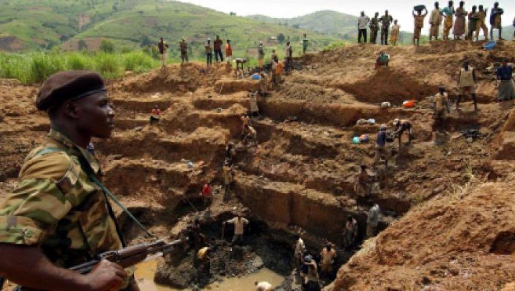#Kindu : La société civile fustige la présence des militaires dans les sites miniers ☞ mines.cd/kindu-la-socie… | Par @OlitoMUKINZI0