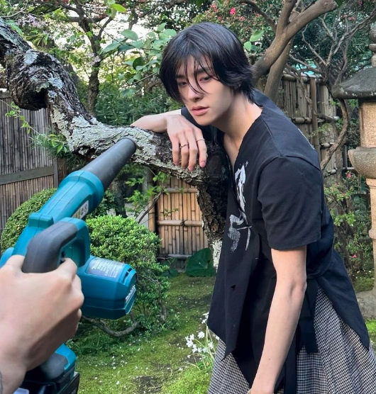 AboutMusicYT's tweet photo. ENHYPEN's Jake in new photos from the photoshoot for W Korea. https://t.co/e1PmeEN2V3