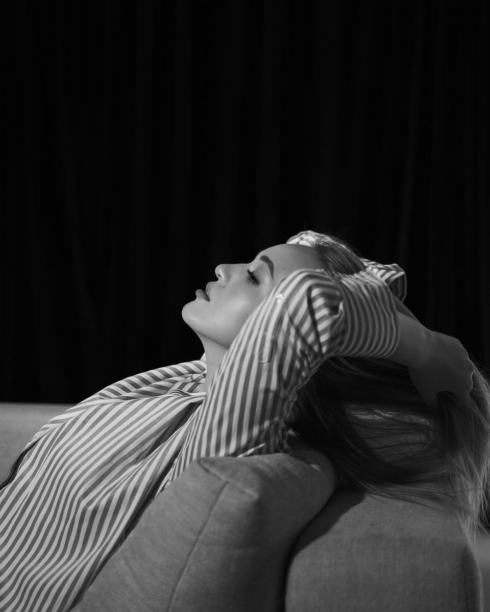 C_Barg_eman's tweet photo. Through my lens, I capture the essence of love and connection. 💖 #PortraitPhotography #Emotions https://t.co/dUSLocHVbU