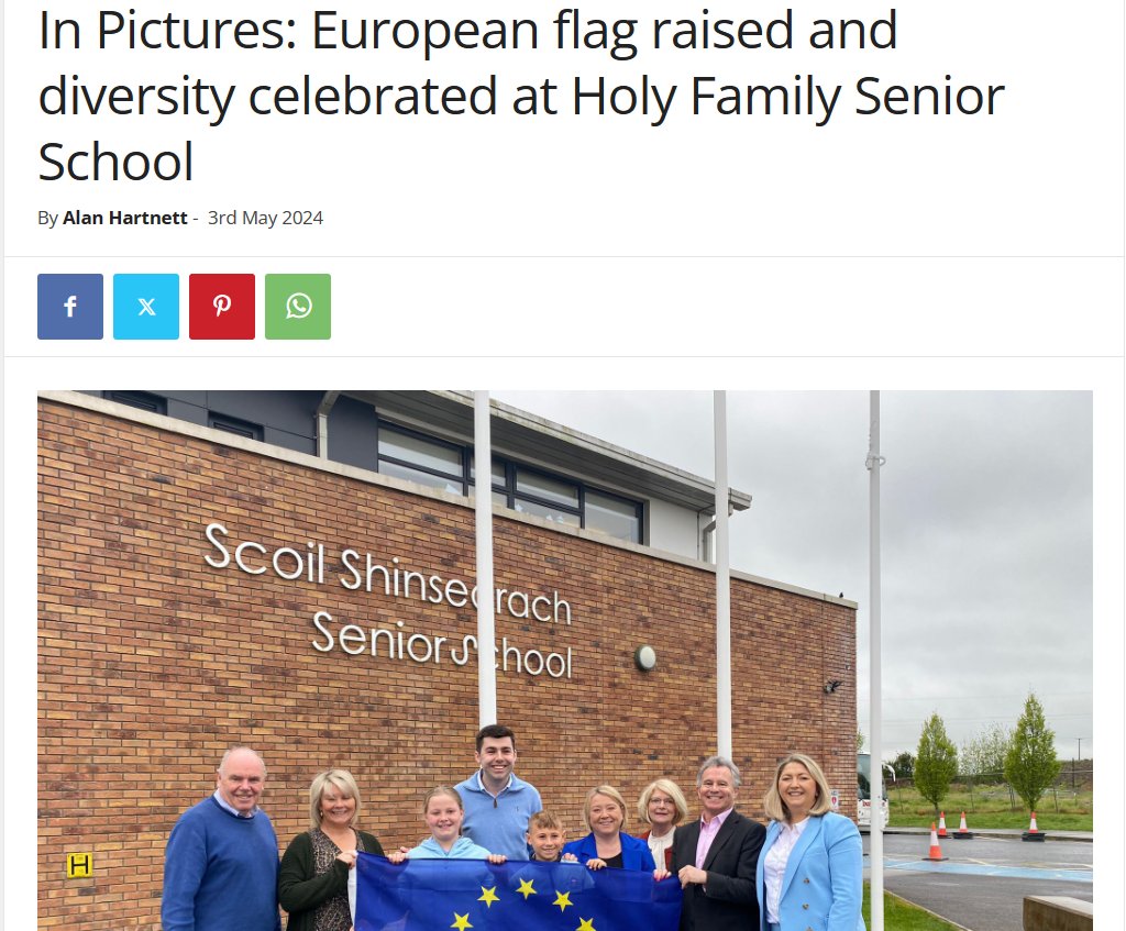 Is your school planning a VIP visit? If so, why not invite your local paper 📰or radio 📻 in to cover the event! Holy Family Senior School in Portlaoise did when Minister of State @SeanFlemming_ visited with local Councillors to raise their flag for Europe Week! 🇪🇺 @LaoisToday