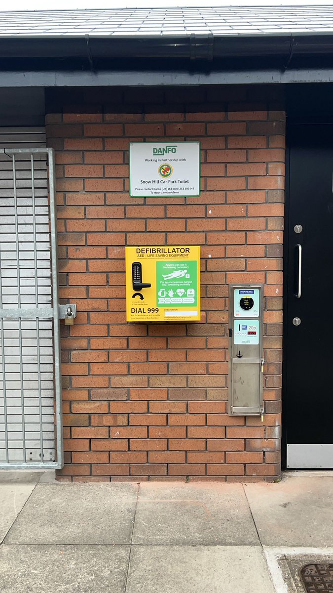 Another defib for our town at Snow Hill Toilets. Remember, if someone is suffering a suspected heart attack and you require a defibrillator, please call 999 immediately. #nantwich #nantwichcommunity #lovelynantwich #nantwichlife