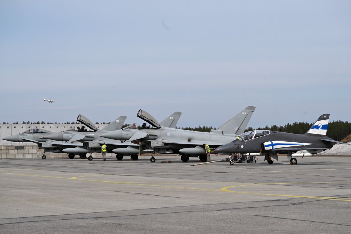 3 🇬🇧 Typhoon jets arrived in 🇫🇮 to temporarily support the 🇺🇸-led exercise Swift Response & contribute to training missions in 🇪🇪 #NATO’s Agile Combat Employment concept is projecting a fighter capability with a small detachment Read more: ac.nato.int/archive/2024/r… #WeAreNATO