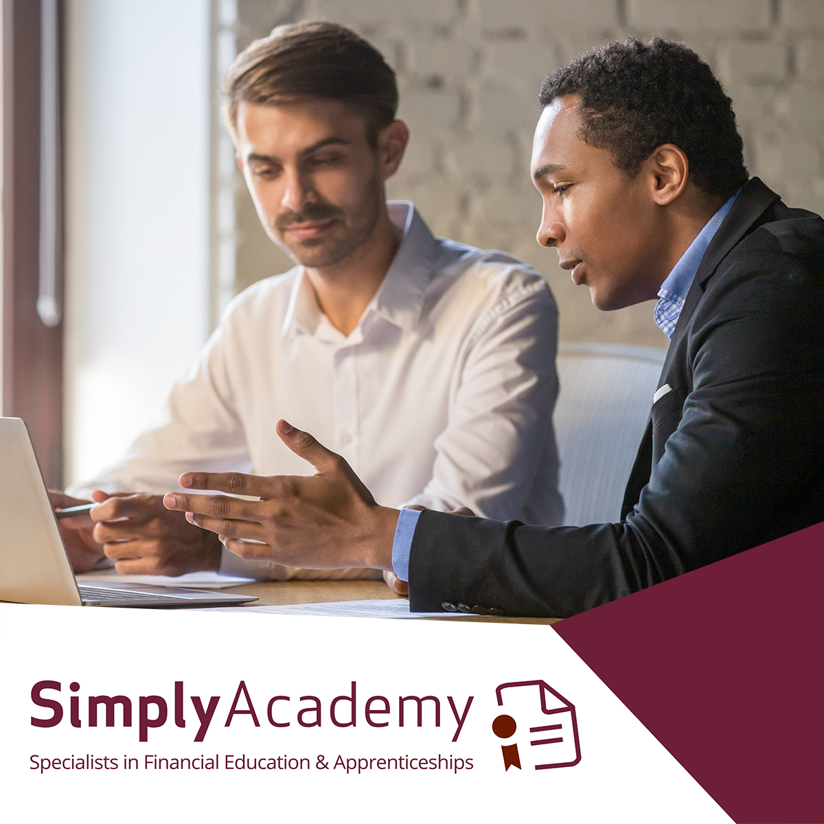 👍 An #Apprenticeship gives your employees' the knowledge they need to provide your clients with the best possible service.

📈 It’s an excellent way to invest in the future of your #FinancialServices company!

💻 Find out more at
simplyacademy.com/apprenticeship…