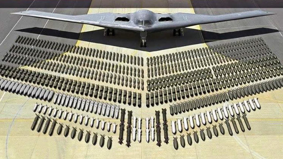 قاذفة قنابل B-2 الأمريكية تم رصدها في سماء فلسطين المحتلة وغزة
ترسانة القاذفة الأمريكية B-2.
هذه هي جميع الأسلحة التي يمكن أن تحملها قاذفة الـ B-2، وليس حمولة واحدة.
تبلغ سعة الحمولة القصوى للقاذفة.
  40.000 رطل (18.144 كجم).