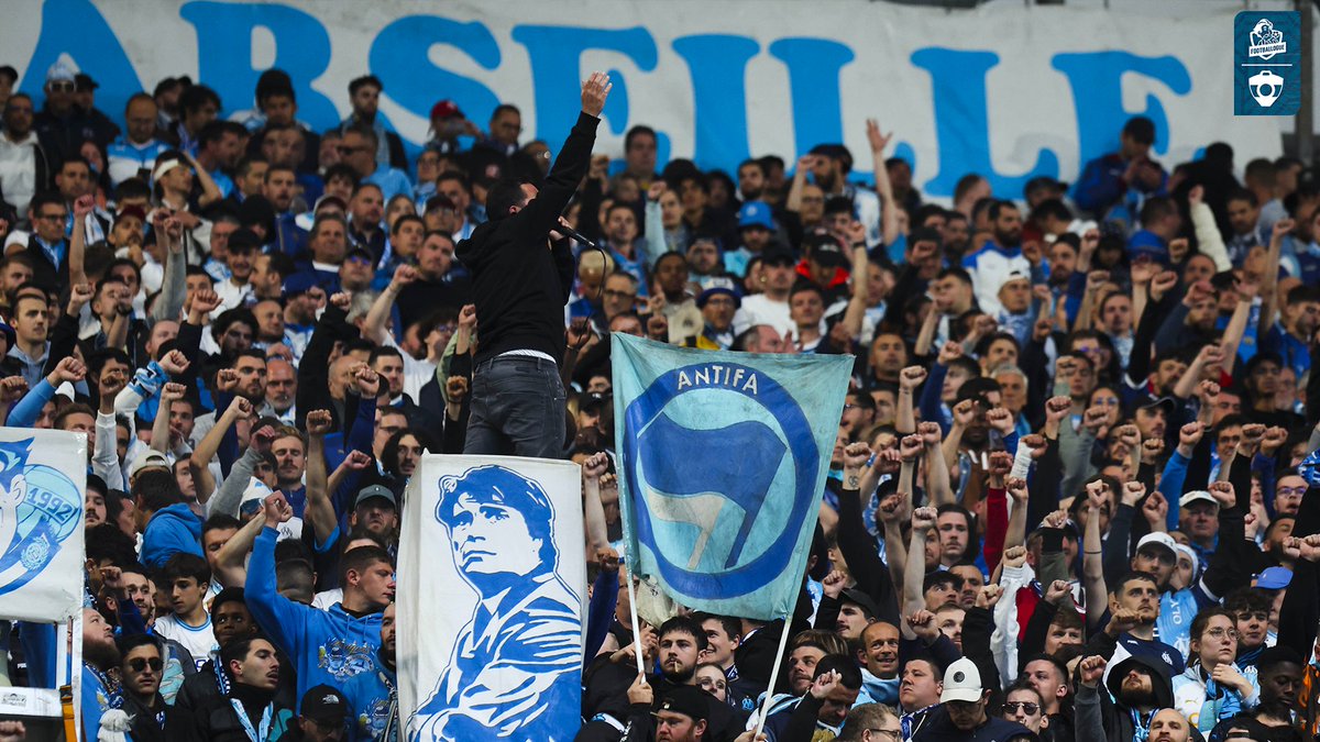 L'ambiance du Vélodrome par la presse italienne après le match d'hier soir ! 🌋 🗞

𝐂𝐨𝐫𝐫𝐢𝐞𝐫𝐞 𝐝𝐞𝐥𝐥𝐚 𝐒𝐞𝐫𝐫𝐚 : 'Pendant tout le match, le stade a tremblé (…). Les deux virages se répondent dans un jeu sans égal (…). La Dea a dû faire face à l’effet Vélodrome,…