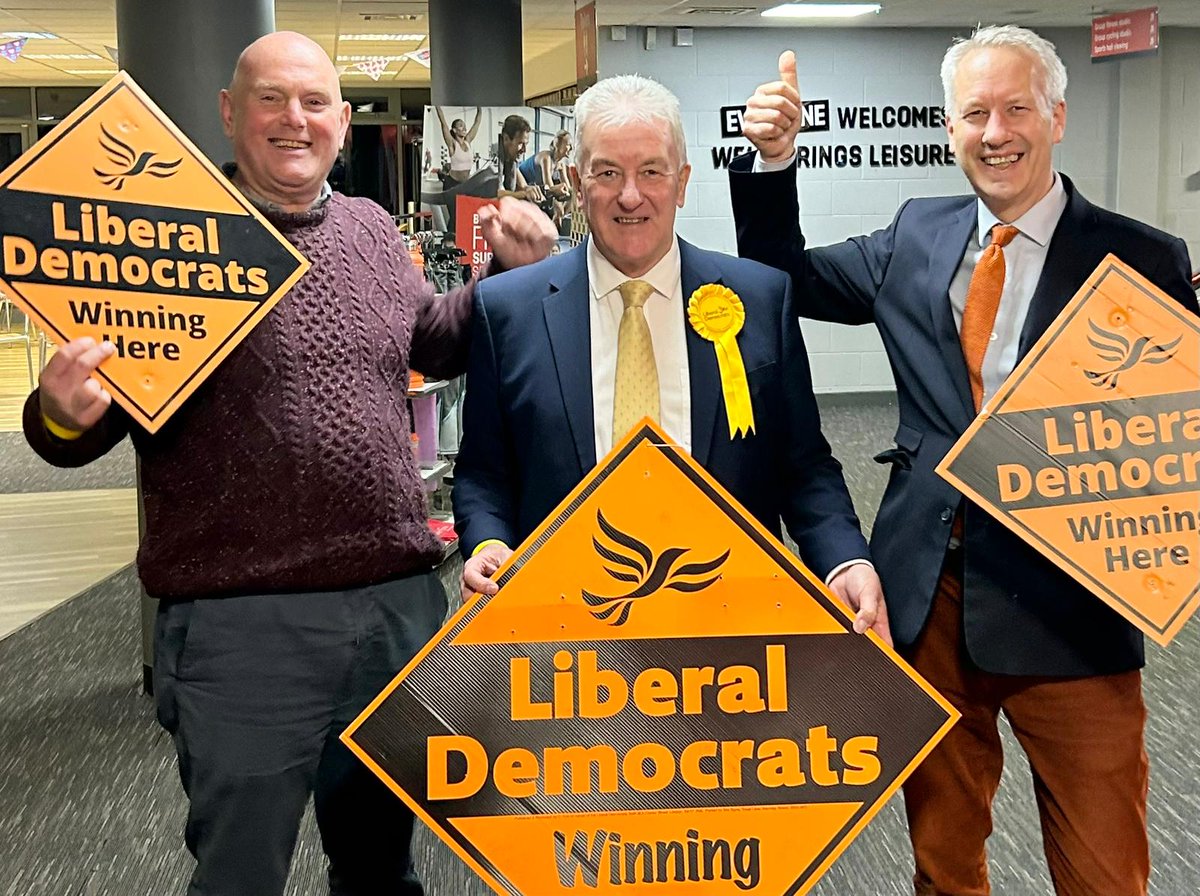 𝗦𝘂𝗰𝗰𝗲𝘀𝘀 😁😁😁 Congratulations to Rob Isaacs, our newest councillor on @Taunton_TC, representing Wellsprings & Rowbarton. This by-election came after the retirement of long-standing councillor Marcia Hill. Result: Lib Dem 564 Con 340 Lab 301