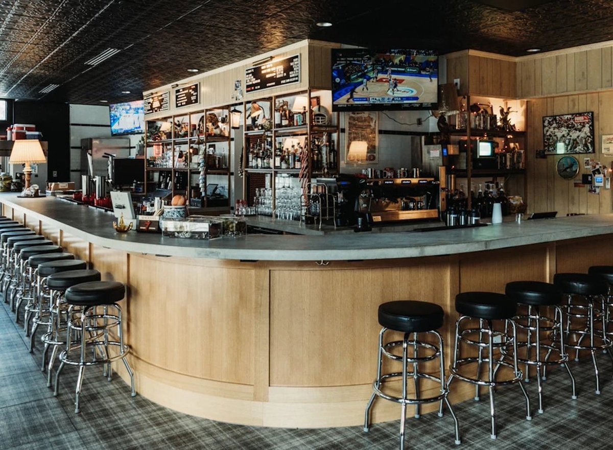 Homage Bar

Grab a drink at our old-school dive bar, created with the HOMAGE Clothing Crew.