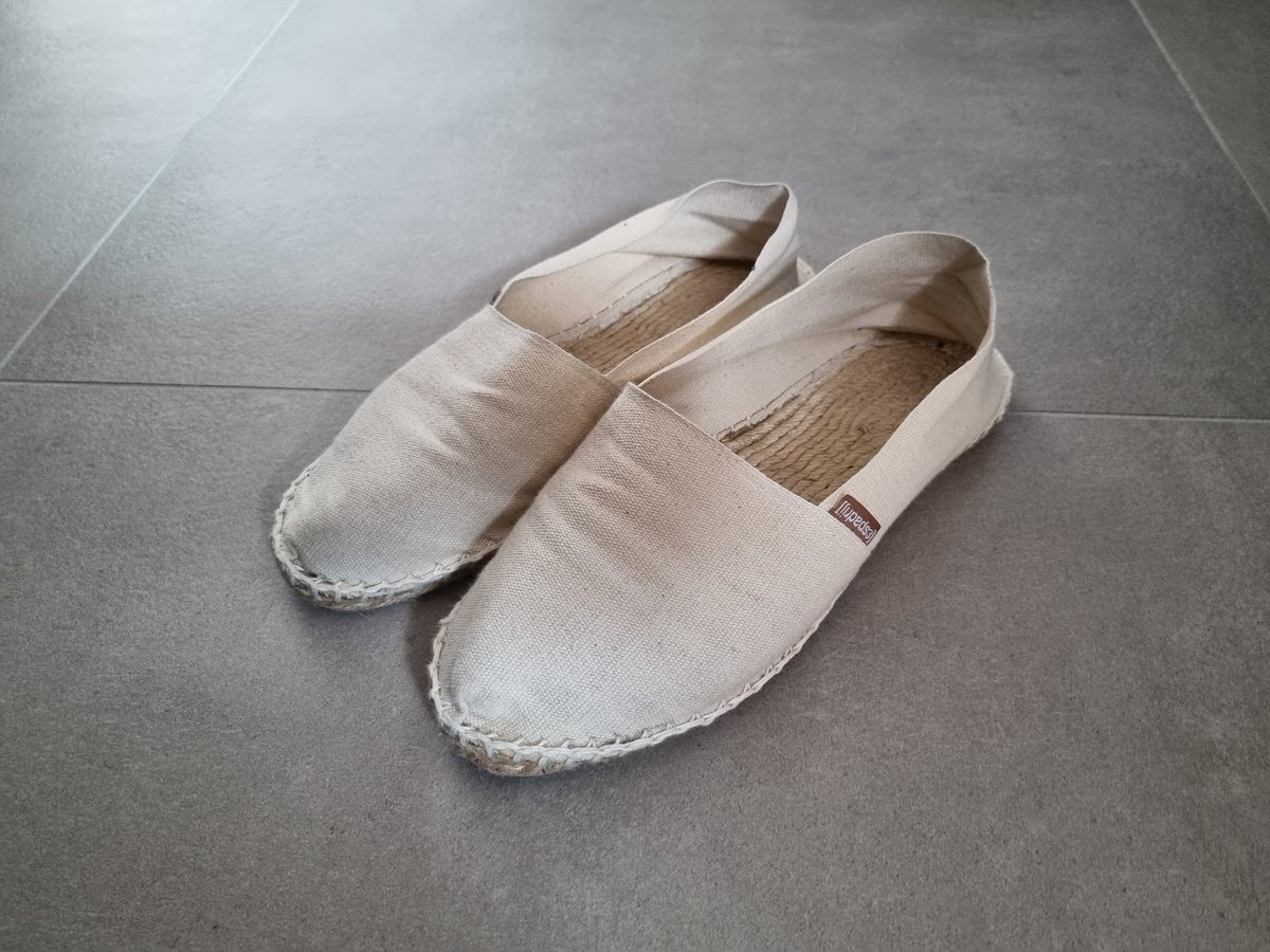 @tradinglord Hand-made Espadrilles from the Pyrénées are the asnwear.
