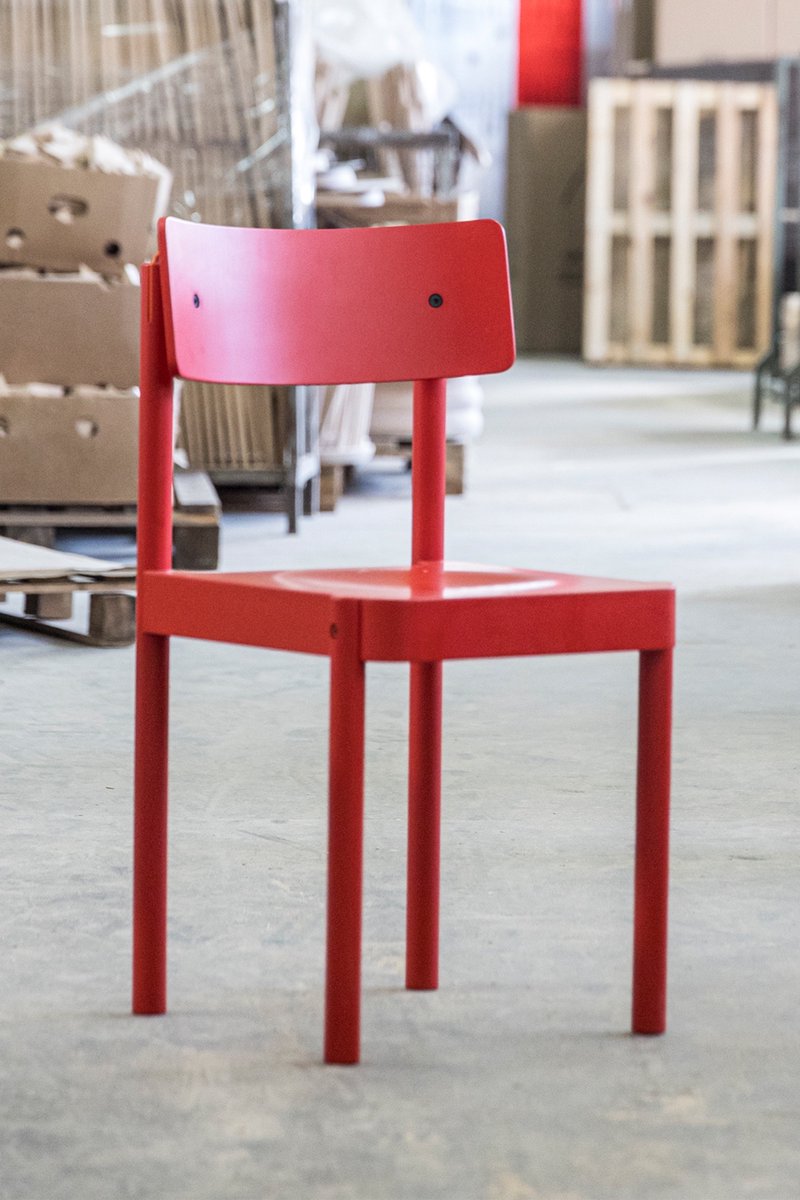 MAGAZIN presents chair EINSER tonic.archi/cIuzM Manufactured with high quality materials the MAGAZIN EINSER chair stands out with unique design and solid construction. #chairdesign #interiordesign #furnituredesign