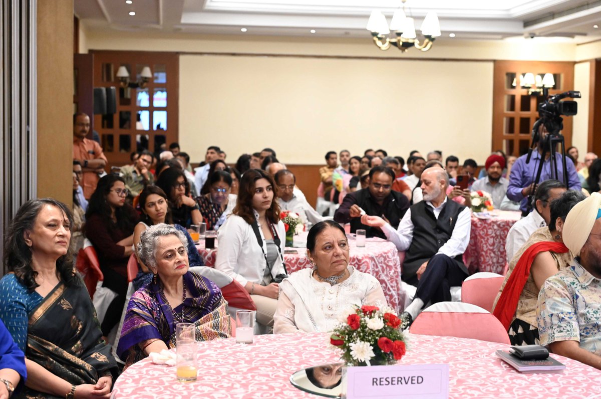 Glimpses from the eventful evening - Announcement of the winner of the 9th edition of Oxford Bookstore #BookCoverPrize and the Longlist of the 2nd edition of Oxford Bookstore #ArtBookPrize @ShashiTharoor @DrAlkaPande @DeShobhaa @NorwayAmbIndia @PritiPaul7