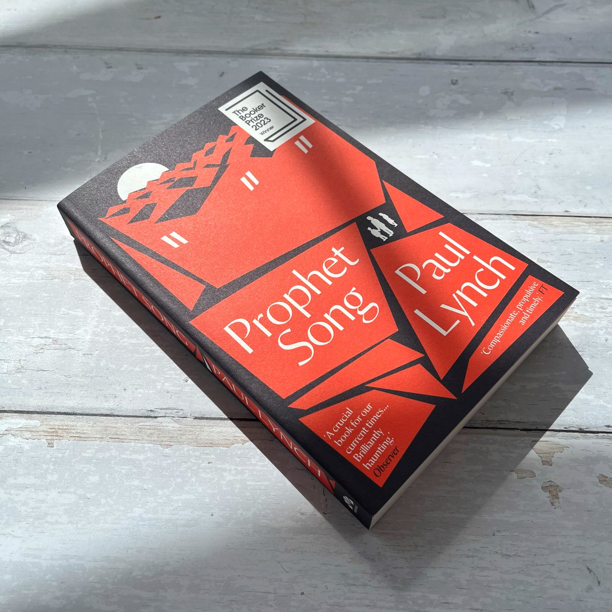 Haven't read Prophet Song by @paullynchwriter yet? Get yourself down to your local independent bookshop and grab one of these special indie editions 🧡 Get them before they're gone!
