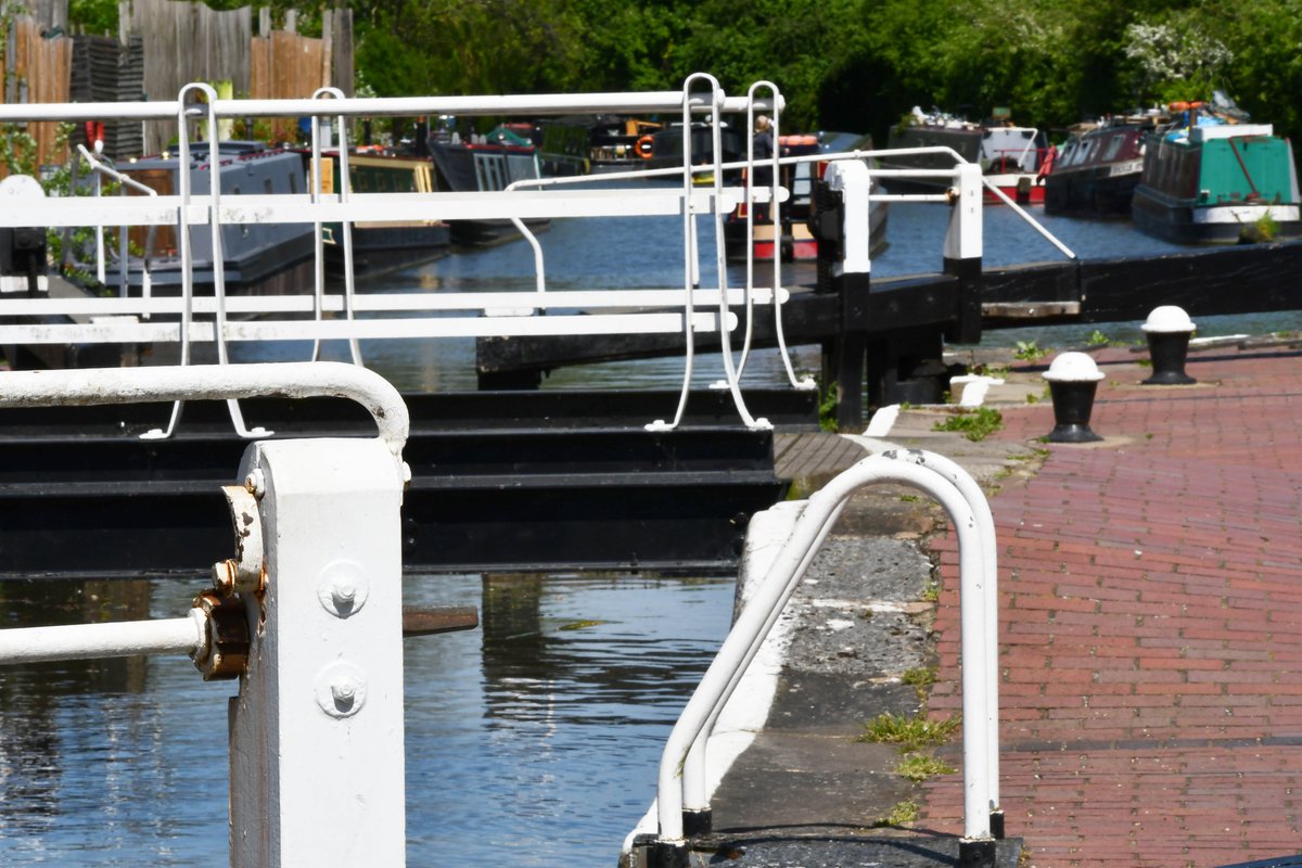 My photos from #May 2022

#CanalRiverTrust #GrandUnionCanal #FennyStratford #Lock #Bridge #SwingBridge #NarrowBoat #Reflections 

#Canals & #Waterways can provide #Peace & #calm for your own #Wellbeing #Lifesbetterbywater #KeepCanalsAlive