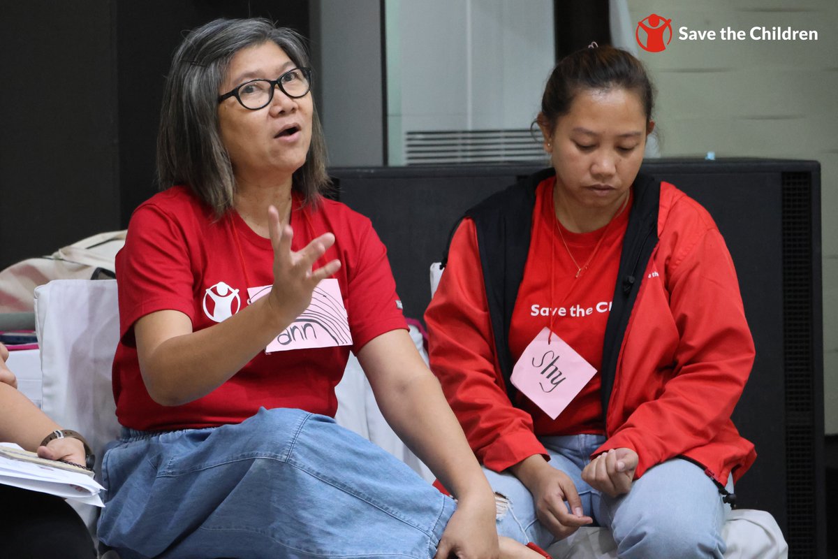 #BringingFamiliesCloserTogether in Region 12! 🤗❤️ Save the Children conducted training in April to equip DSWD Region 12 personnel with knowledge of the International Child Development Programme in empowering parents and caregivers. Full story: facebook.com/SavetheChildre…
