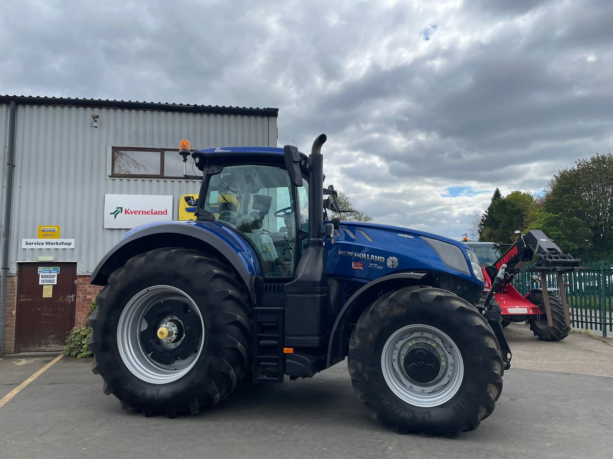 Big thanks to G Hutsby & Son for purchasing this used T7.315. Supplied from our Warwick depot, it's the latest addition to the fleet of blue tractors. Thank you, your loyalty is always appreciated 👏

#newholland #tractor #newhollandag #farming #farminguk #britishfarming