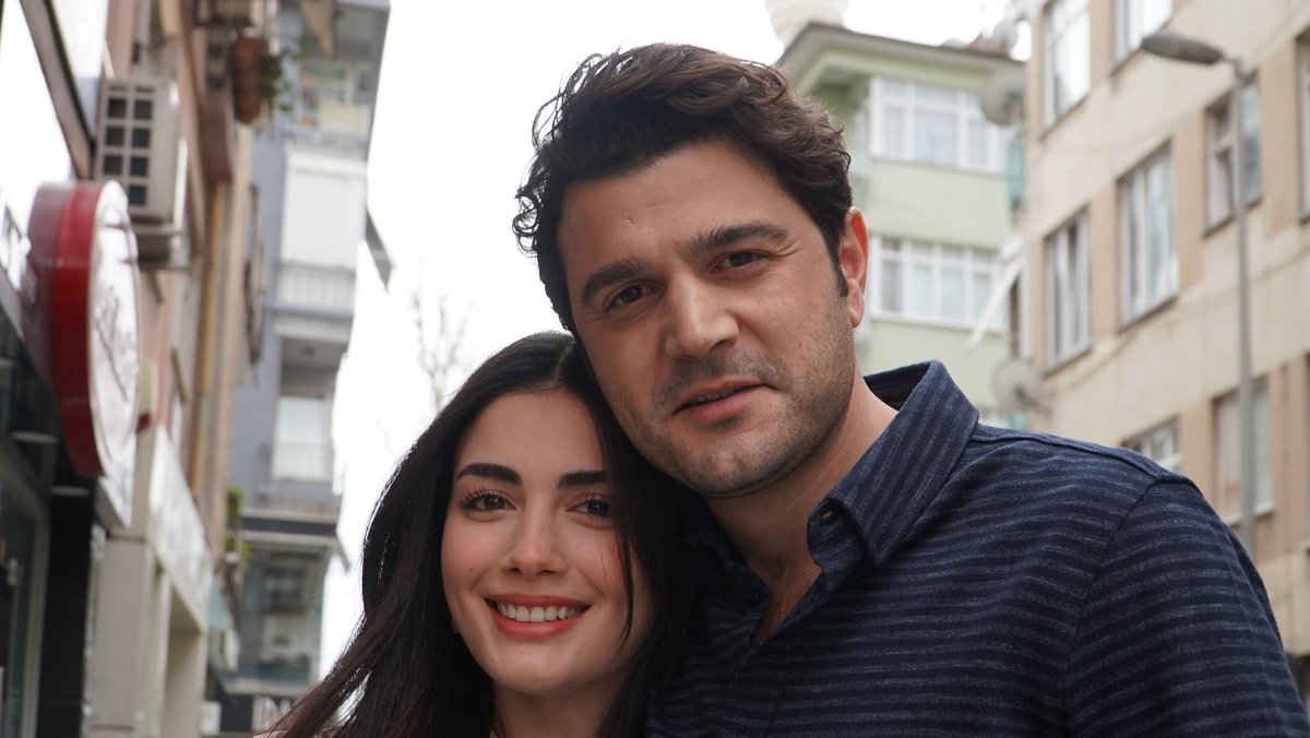 Özge Yağız ve Burak Sevinç’in başrollerini paylaştığı #BeyazEşya 10 Mayısta sinemalarda 💥