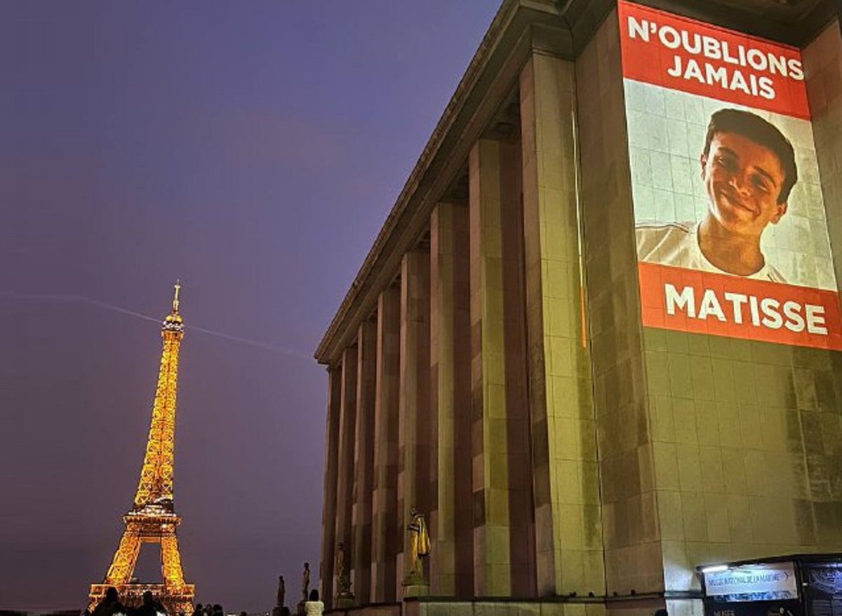 Paris : l'institut pour la justice illumine le Trocadéro en hommage à Matisse fdesouche.com/2024/05/03/par…