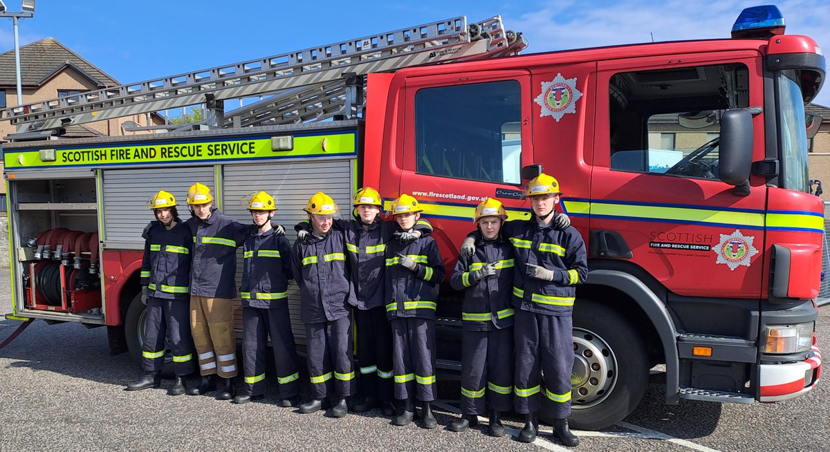 Congratulations to the crew from Elgin Academy #teamea for making it through the week of FireSkills development training,