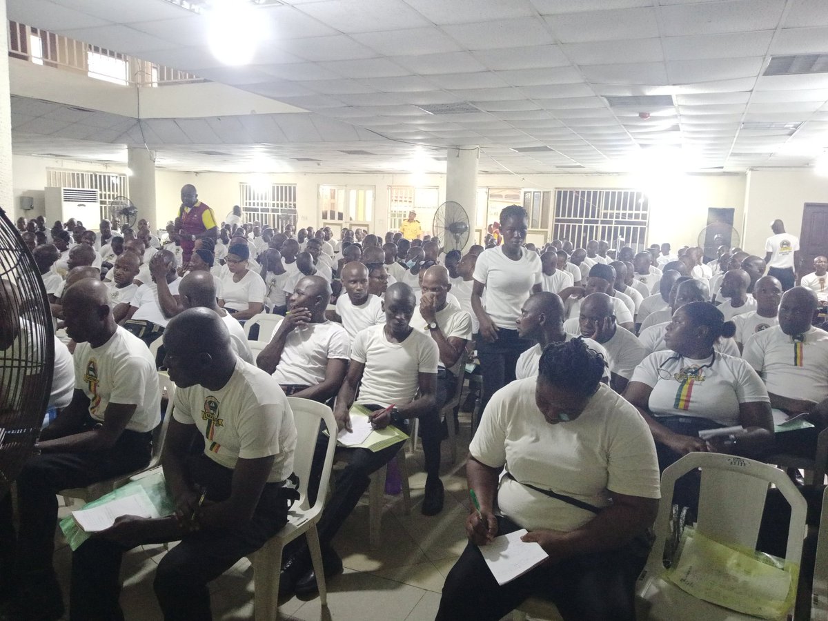 followlastma's tweet photo. #HappeningNow
#Day2
#3DaysTrainingCourse
#LASTMACadetOfficers
#RoadSignsAndMarkings
#FollowLASTMA https://t.co/E1iIJiuxHD
