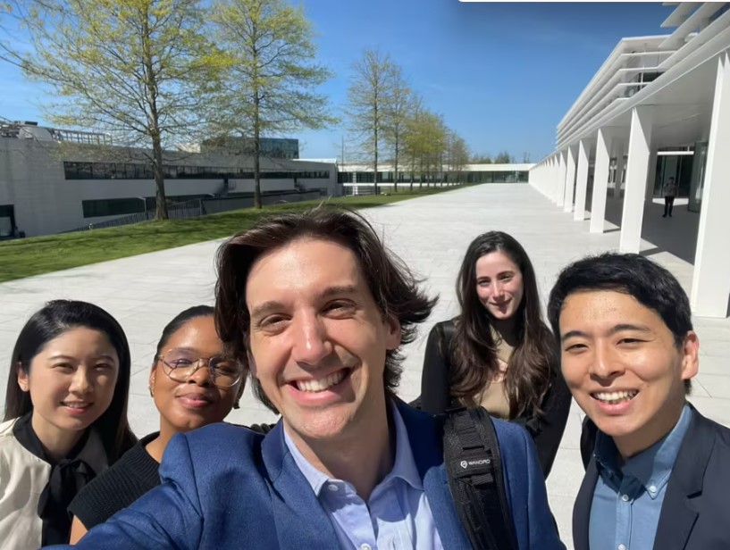 'The highlight of our #MBA project was visiting Inditex’s HQ.' The #CambridgeMBA team worked with global #fashion giant, #Inditex, on #sustainability, supplier engagement & finance programmes, as part of their #global #consulting project @cambridgejbs - loom.ly/scu9-Kc
