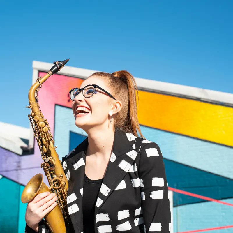 We wind down the week with beautiful pastoral music by #Beethoven & Ralph Vaughan-Williams. Piano perfection @grosvenorpiano Sensational saxophonist @JessGillamSax Jazzy gems from Stacey Kent & Nina Simone. Divine #Donegal fiddle playing & Entertainment tips 1-4pm @RTElyricfm