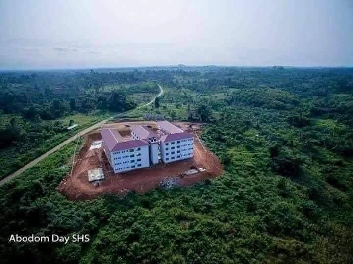 Remember!
H.E John Mahama constructed Community Day Schools in the middle of a forest 

#Bawumia2024 
#ItIsPossible 
#VoteBawumia