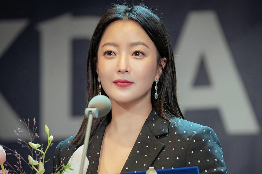 #KimHeeSun Has A Seemingly Perfect Family In '#BitterSweetHell'