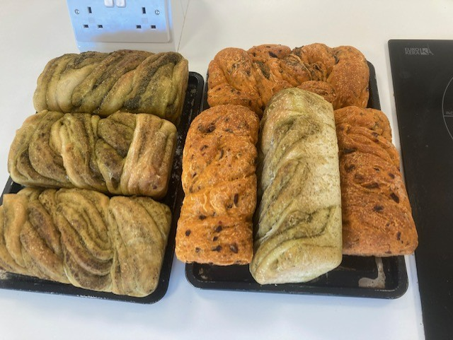 The Practical Cookery class made tomato, lentil, and scotch broth soups for pupils and families to enjoy together at our wellbeing event last Friday! The bakery classes made tomato, chilli and pesto tear and share breads as well! #effectivecontributors