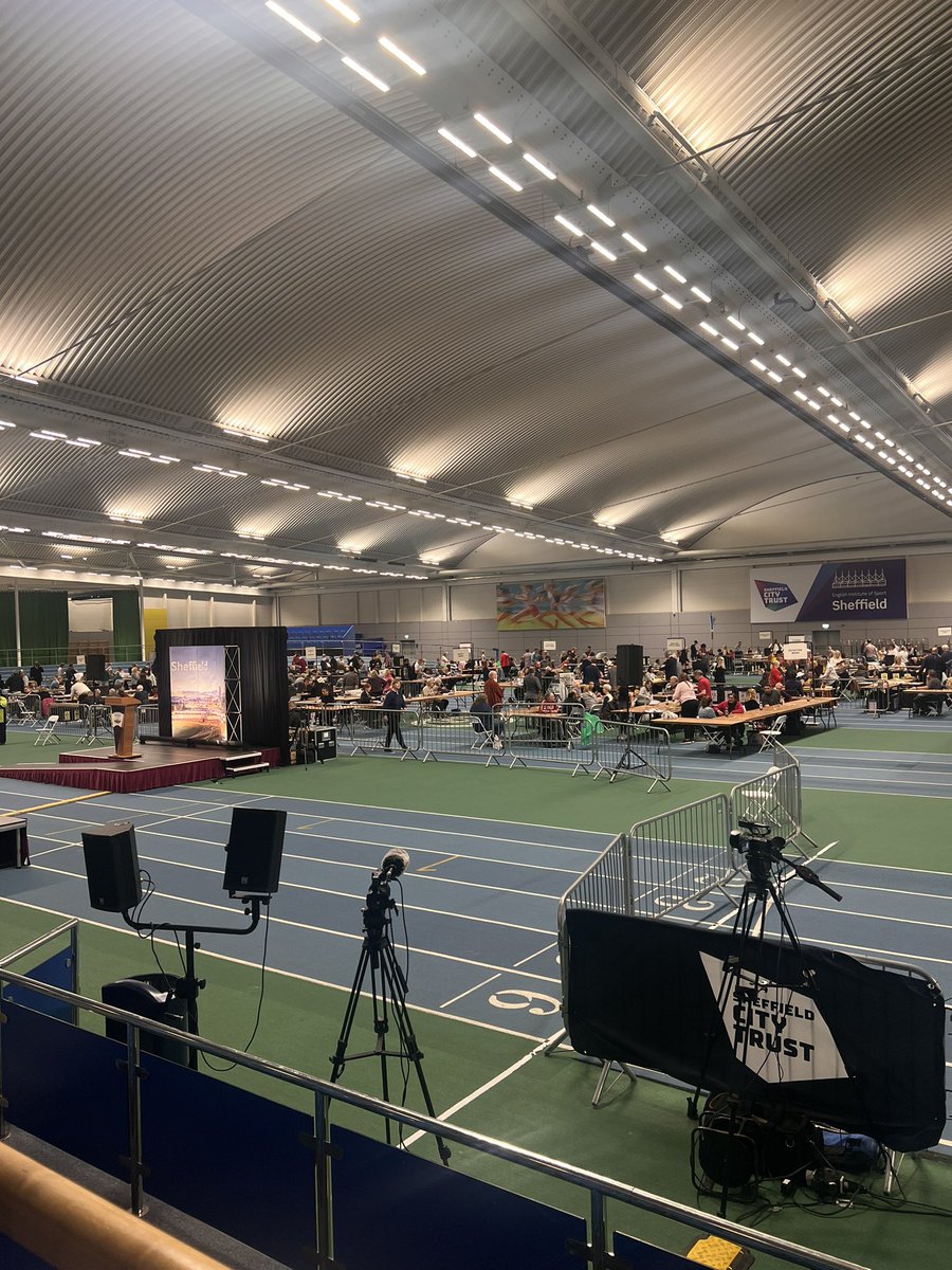 Good morning from the English Institute of Sport in Sheffield! I’ll be here all day reporting on the local election count for @ShefNewsRadio 🫡