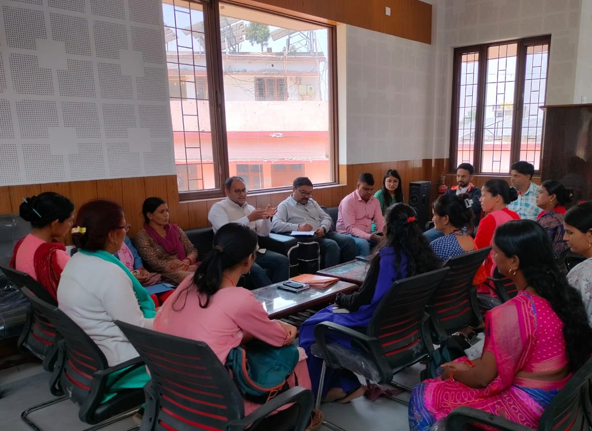 REAPPauri's tweet photo. The #BoD meeting of #Bhoomi_CLF, #Khirshu was held in block auditorium which was attended by the district, block &amp; CLF level staff of #REAP &amp; #NRLM along with board members. The 
meeting reviewed #past_performance &amp; #future_plans.
Key topics were: UPP, MIS &amp; CBO based enterprise. https://t.co/7BFCFKeHHg