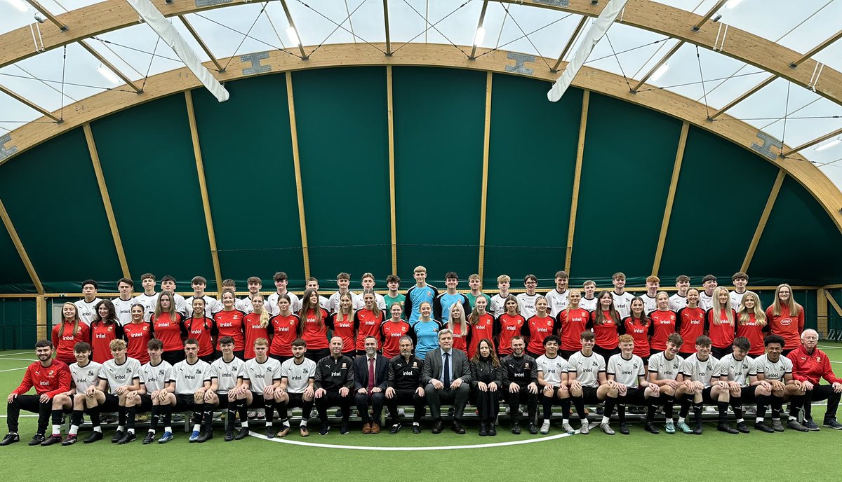 STFCfoundation's tweet photo. Meet our @EFLCEFA 2023-24 National Cup Finalists!! 🏆

Whatever the results in next week’s boys and girls cup finals, we are extremely proud of all our @Commonweal6 @CWSSch @Official_STFC C6 Football Education students. 🔴⚪️⚽️❤️

#ProudToBeSwindon https://t.co/GJyMo4D3S9