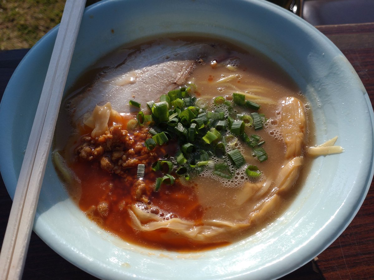 佐蔵キッチンカー@佐久バルーンフェスティバル。
安養寺味噌ラーメン。

今年のバルーンフェスティバル
ラーメンは佐蔵さんのみですね。
いつもながら　旨旨👍