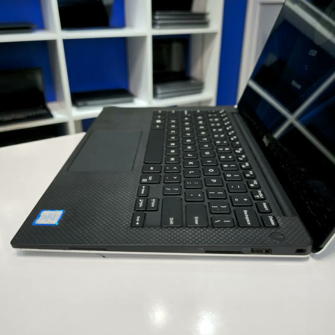 BwiboCharles's tweet image. Meet flexibility and excellence in this Dell xps 13 9330 touchscreen 7th Gen 
🔹️intel core i7 
🔹️16GB Ram/512GB SSD 
🔹️Base Speed 2.9 ghz 
🔹️13.3 inches with full Hd screen 
🔹️Has intel hd graphics 
🔹️ksh 52,500
📞0717040531

President William Ruto #MombasaRoad