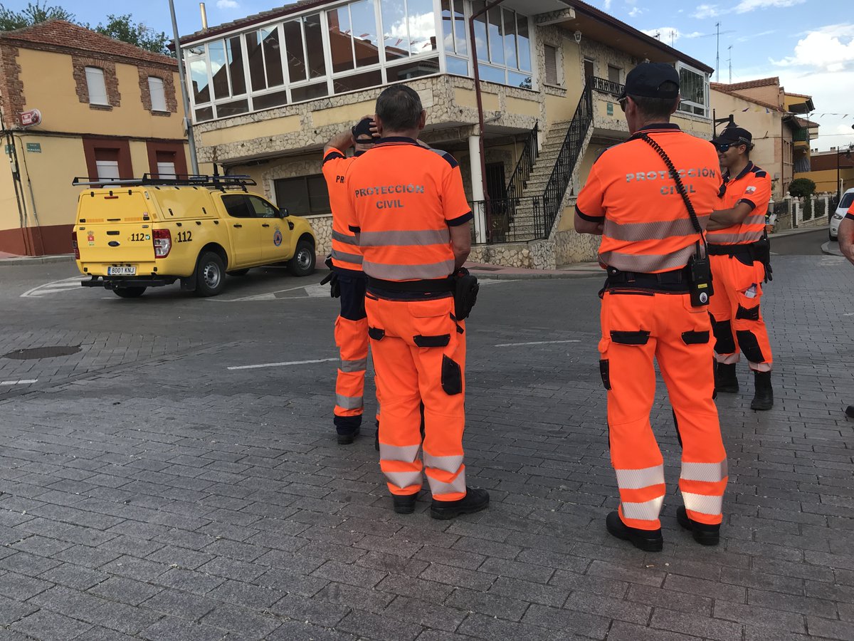 🎉Hoy comienzan las fiestas de San Juan en #ArroyoEncomienda 

Disfrútalas con responsabilidad  y evita correr riesgos innecesarios, echa un vistazo a los consejos que hemos preparado y aprende como actuar.

📲acortar.link/qhf6xb

En caso de emergencia 1-1-2 ☎️