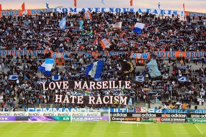 PHOTO | “Love Marseille, hate racism”