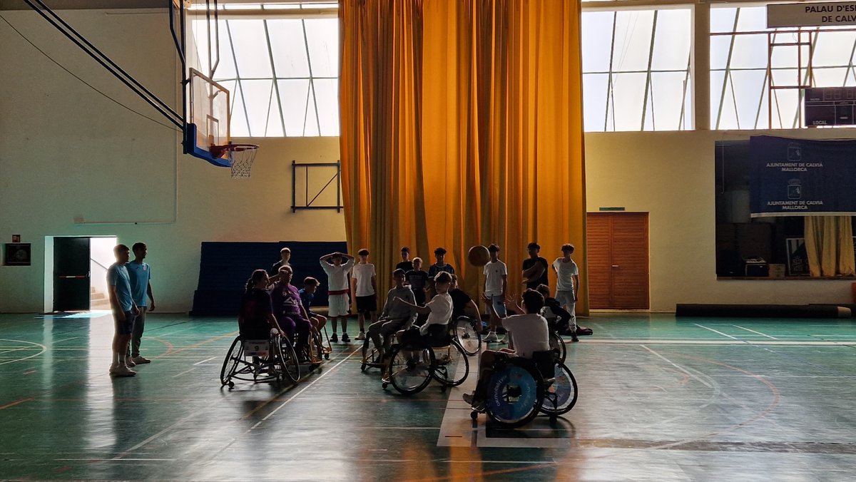 Esport inclusiu a Calvià!
Avui, amb la <a href="/FESAIB/">FESAIB</a> al poliesportiu Melani Costa
😃Joves calvianers han descobert l'esport adaptat
<a href="/DiscaEsports/">Club Deportivo DiscaEsports</a> ho ha organitzat per celebrar l'Any Paralímpic
💪#inclusióesportiva #Calvià #fesaib