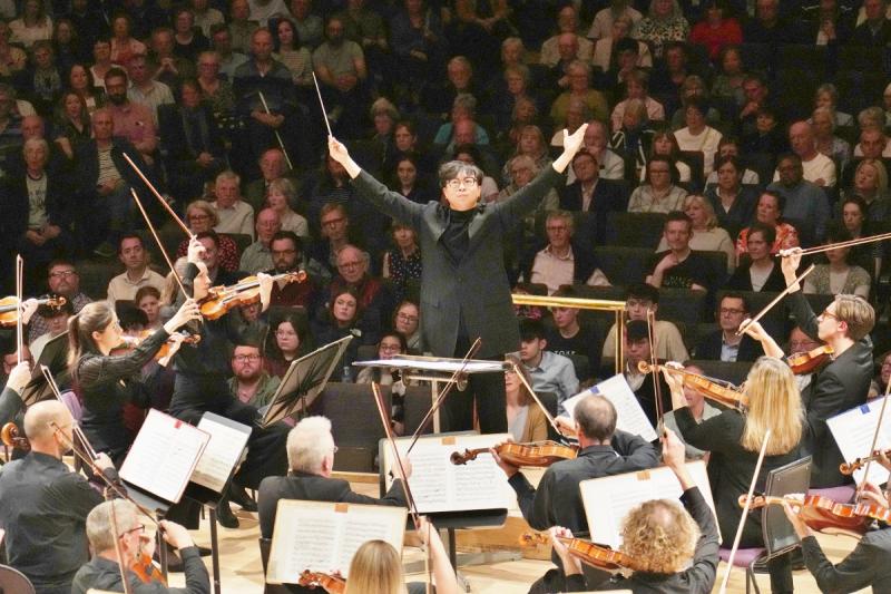 ★★★★ Drama and emotional power from @the_halle's new principal conductor #KahchunWong: @BridgewaterHall meets a musical communicator in Faure and Arnold via Ben Parry @RobertBealeMcr reviews theartsdesk.com/classical-musi…