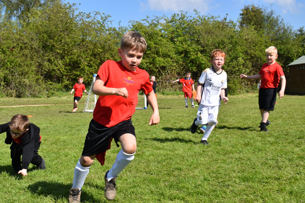 ⚽ Football After School Club fun at <a href="/ChandlersRidge/">Chandlers Ridge</a> 
It is great the see the smiles on the faces of the children as they enjoy developing their football skills 😃
#football #afterschoolclub #primaryschool