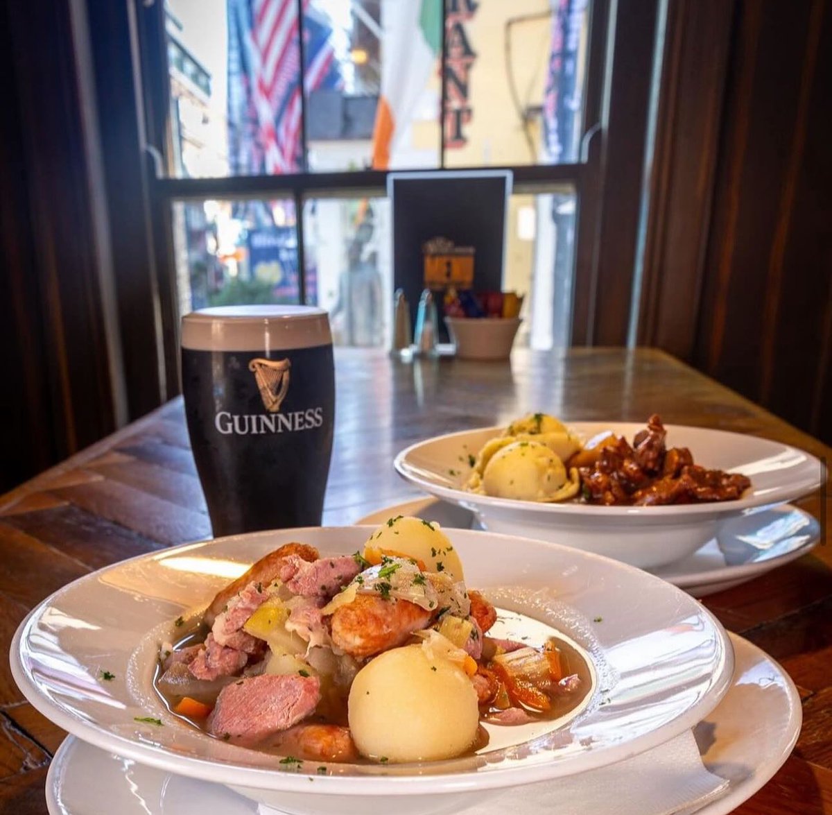 Treat yourself Taste of Tradition here in The Auld Dubliner this Weekend ☘️ #theaulddubliner #pub #templebar #dublin #dublinpubs