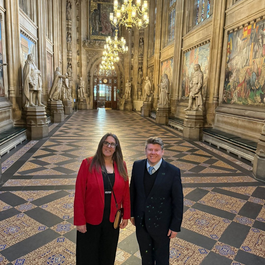 I was delighted to invite Hayley Yendell, Headteacher from Oxhey Nursery School to join me at No 10 to celebrate Childcare Champions from across the UK. I introduced Hayley to @david4wantage who thanked her for her hard work & for providing so many opportunities for young pupils.