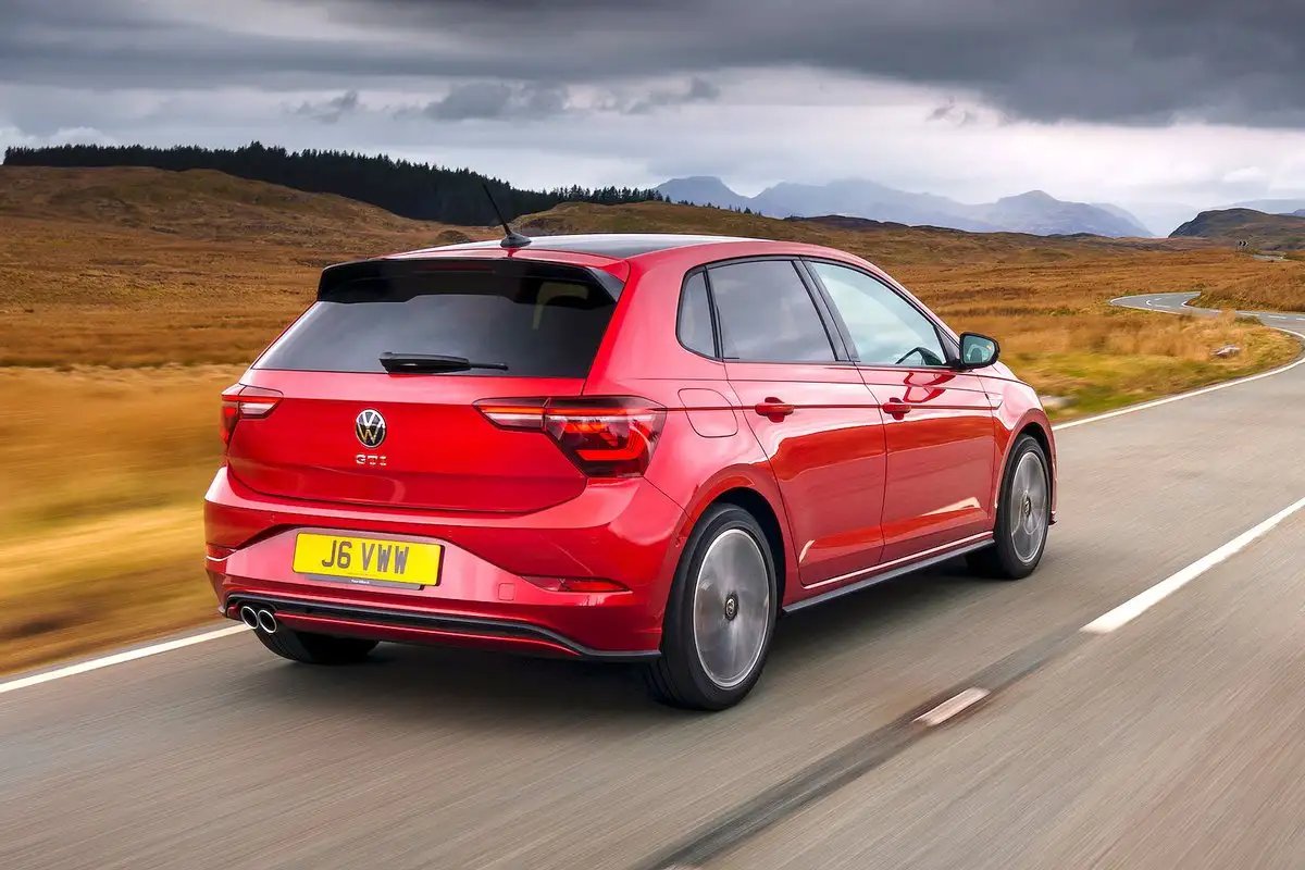 REVIEW: The Volkswagen Polo GTI offers 204bhp and a 0-62mph time of 6.5 sec 🔥 So does it have what it takes to beat hot hatch rivals such as the Ford Fiesta ST and Abarth 595? 🤔 We've been finding out - buff.ly/3JQN23P
