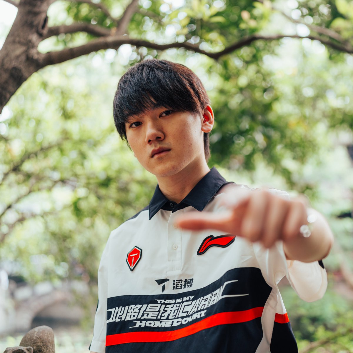 lolesports tweet picture