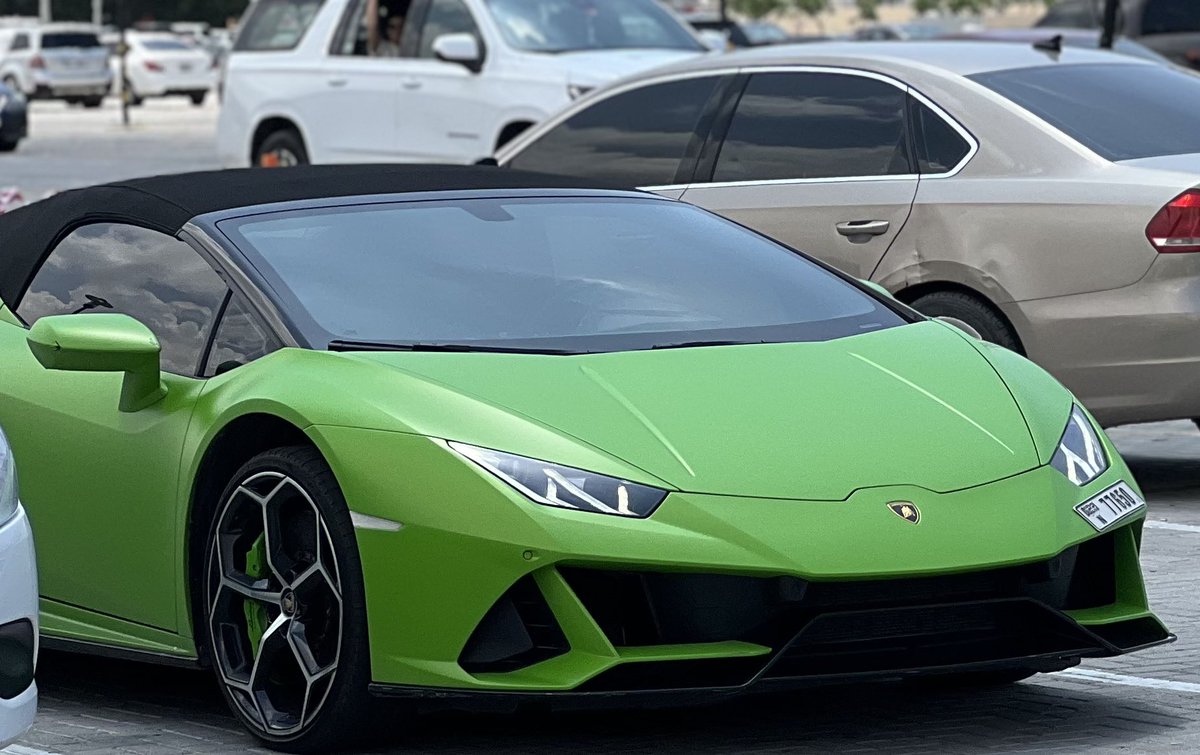 Spotted a young man offering his luxury car with random people for them to sit and take a feel of it! 

Right behaviors must be acknowledged and appreciated more regularly by all of us 

#EmbraceHumanity