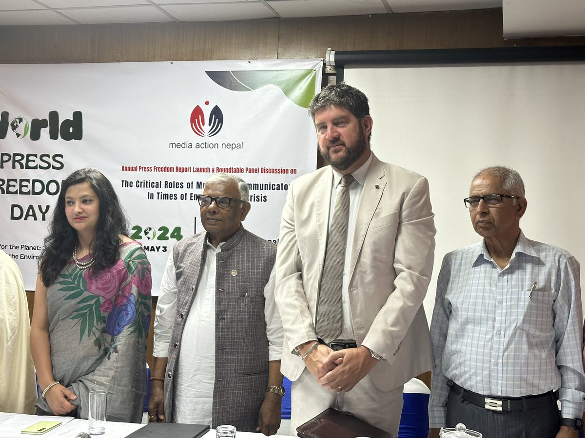 Journalists globally risk their lives to inform &amp; investigate environmental issues, which are crucial for everyone. Their role extends beyond #climatechange reporting, defending #freedomofexpression for societies facing challenges. 
Today, let us recognize their frontline role.