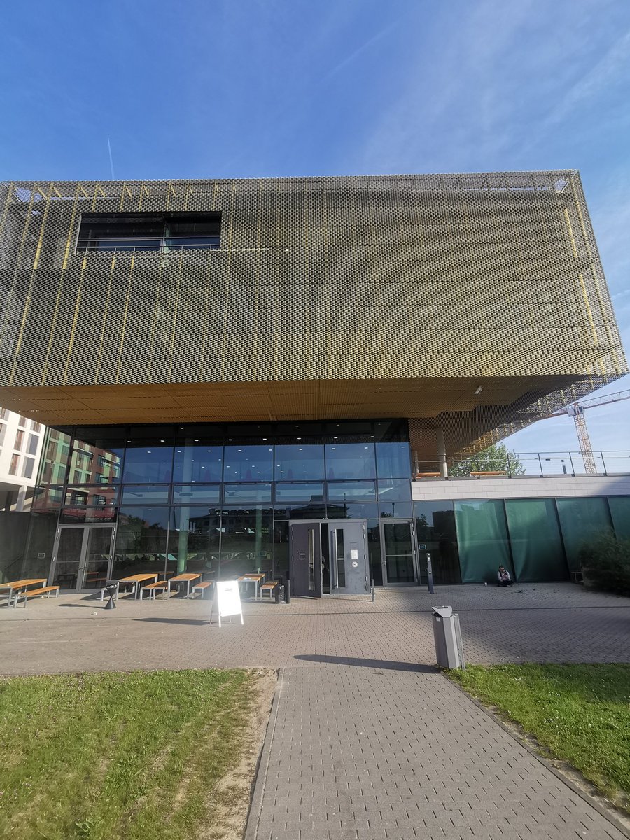 It is always a pleasure to join the PopBio conference (@GfoeSoc). Listening to interesting talks and having inspiring discussions with colleagues is great 🌿🌻🌳 Thanks to the this year's organisers @plantevoeco
👍🏼#popbio2024
