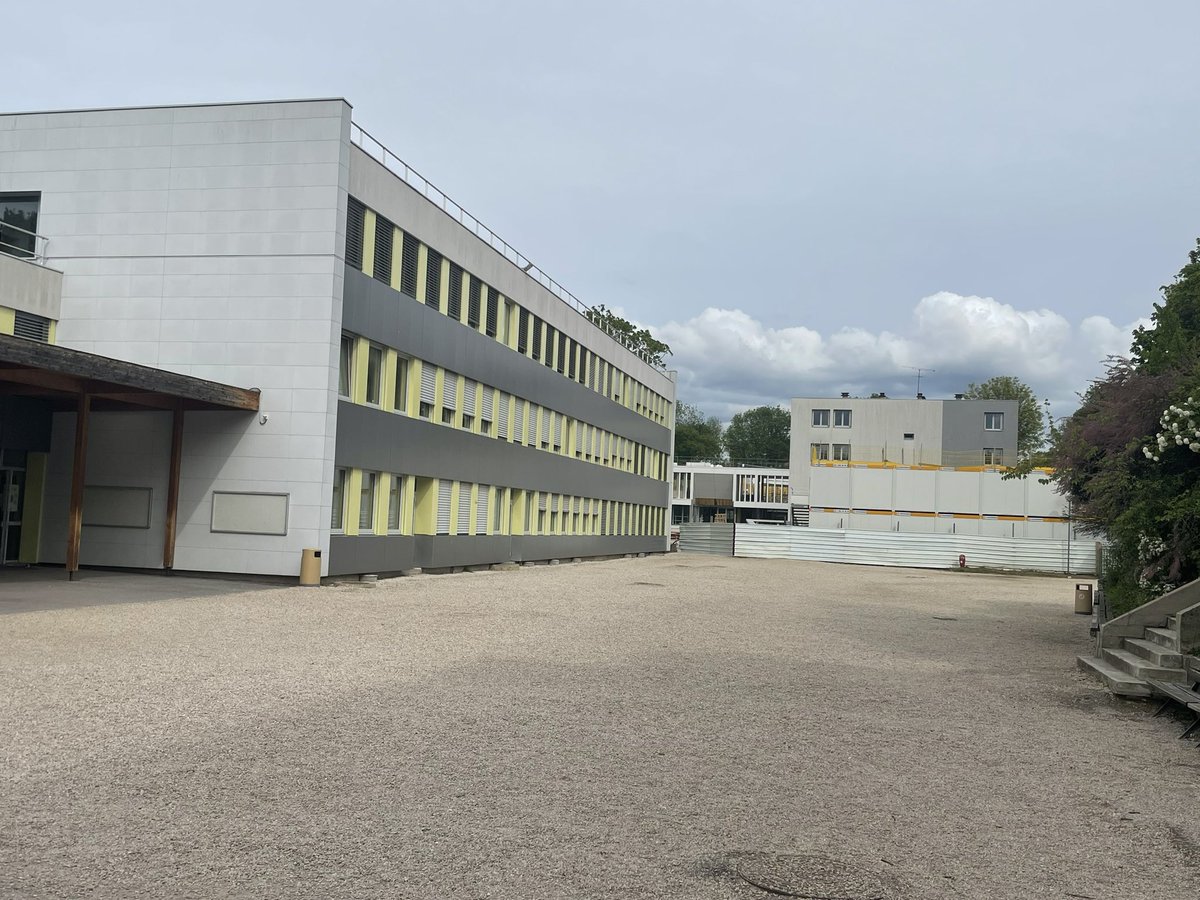 Le lycée Talma de  #brunoy  bénéficie depuis l’arrivée de @vpecresse d’importants investissements : #renovationenergetique, #securisation et une nouvelle demi-pension et CDI à la rentrée 2024, un dossier suivi de près par @jamescheron 
@IDF_Rassemblee  #lyceeIDF @iledefrance