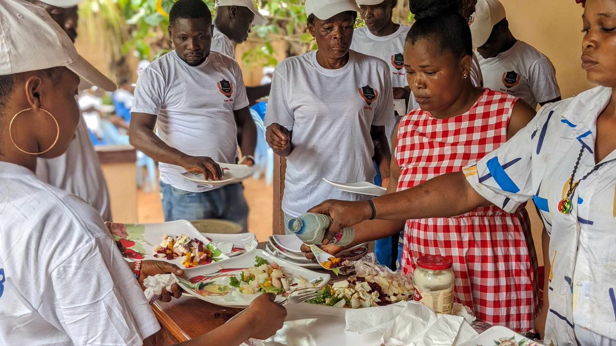 Le 1er MAI  à la commune Vo3 VO #Togo 
RENCONTRE DES EDILES AVEC LEURS ADMINISTRÉS
#asefceinternat #vivasfm
#Afrique #cohesionforum  #Socialimpact 
@UNFPATogo @WanepTogo @PnudTogo @PeaceCorps @USEmbassyLome @republicoftogo @GouvTg @TogoOfficiel @PresidenceTg @OddTogo