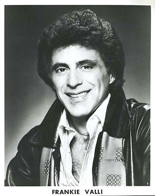 Happy 90th Birthday to the legendary singer #FrankieValli 🎉