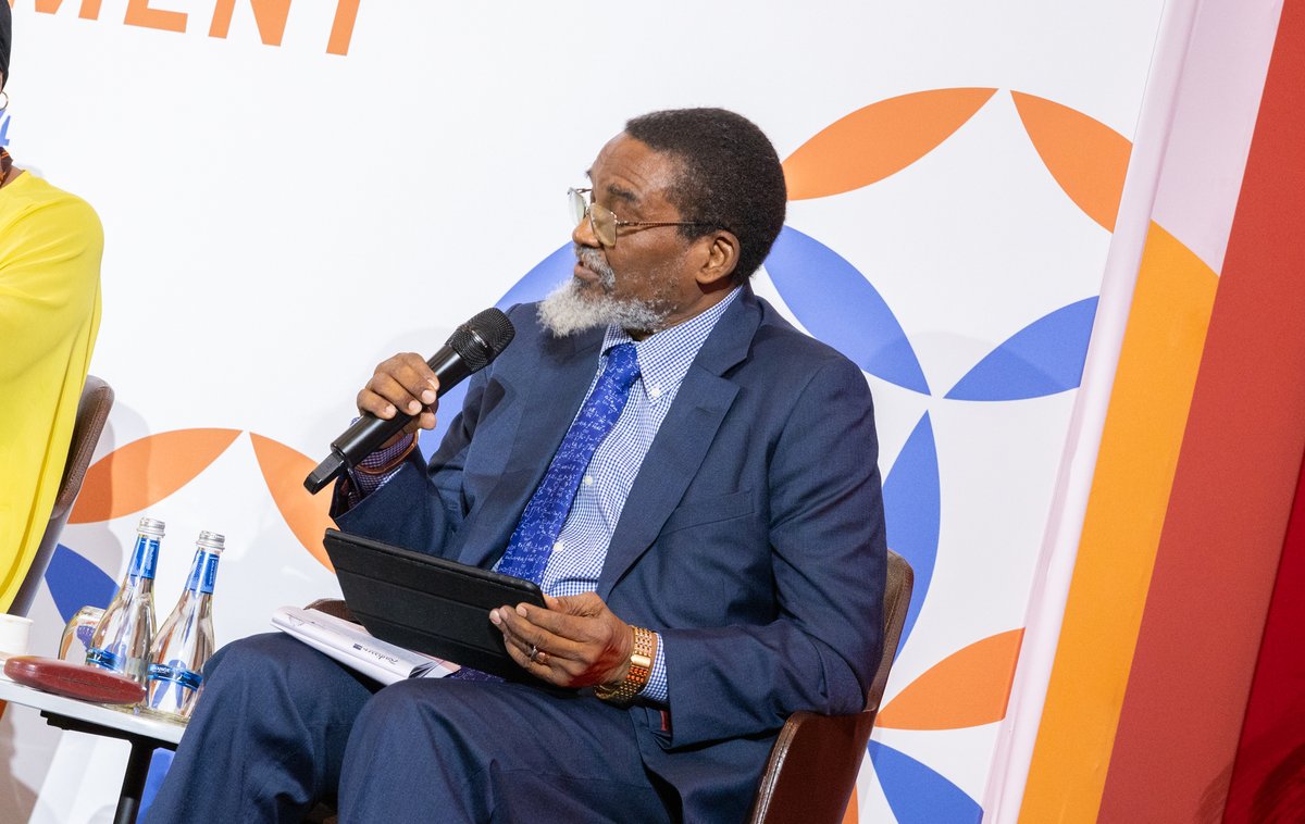Exchanges on #EndogenousKnowledge have started between the panellists: Prof. Hirut Woldemarian, OSC Under-Secretary-General for Research, Evaluation, and Foresight; Prof.  Norbert Hounkonnou, President of the Network of African Science  Academies (NASAC), The Chair of the OSC